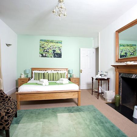Ashburton Court 79 Panzió Kültér fotó